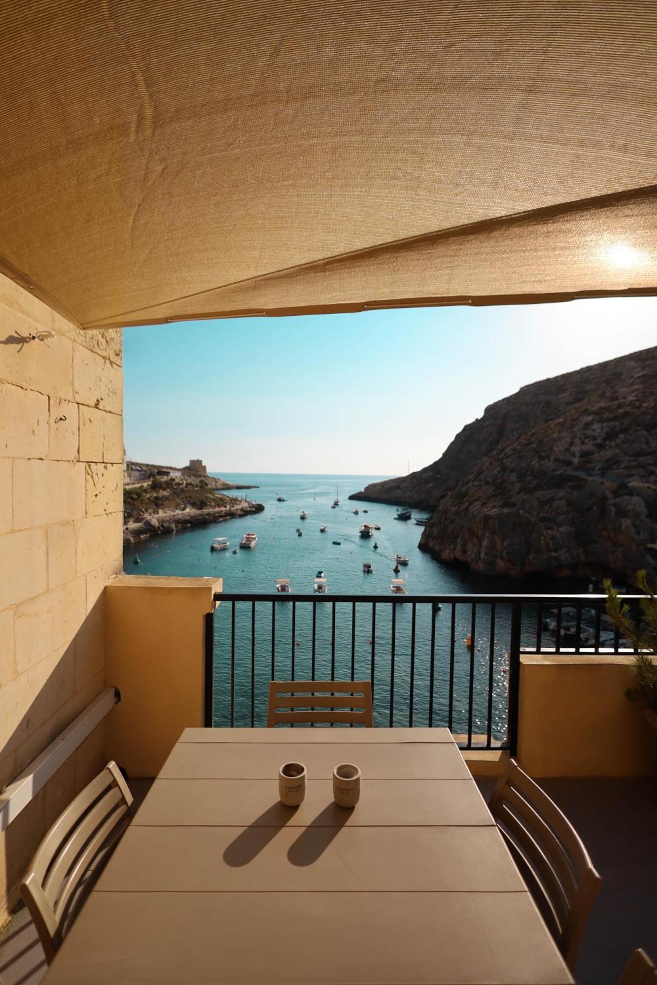 Seafront Duplex Penthouse With Terrace Overlooking Xlendi Bay מראה חיצוני תמונה