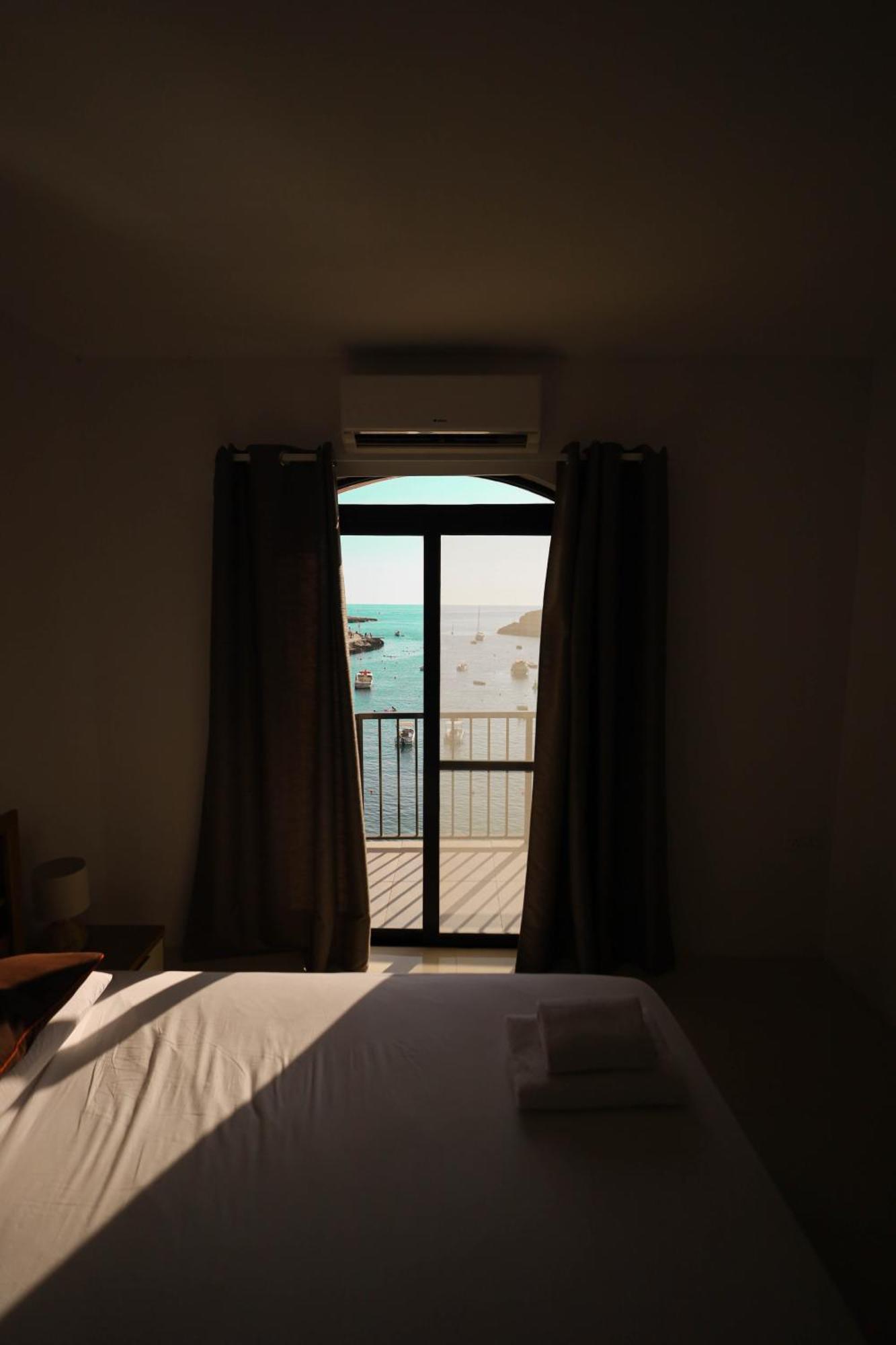 Seafront Duplex Penthouse With Terrace Overlooking Xlendi Bay מראה חיצוני תמונה